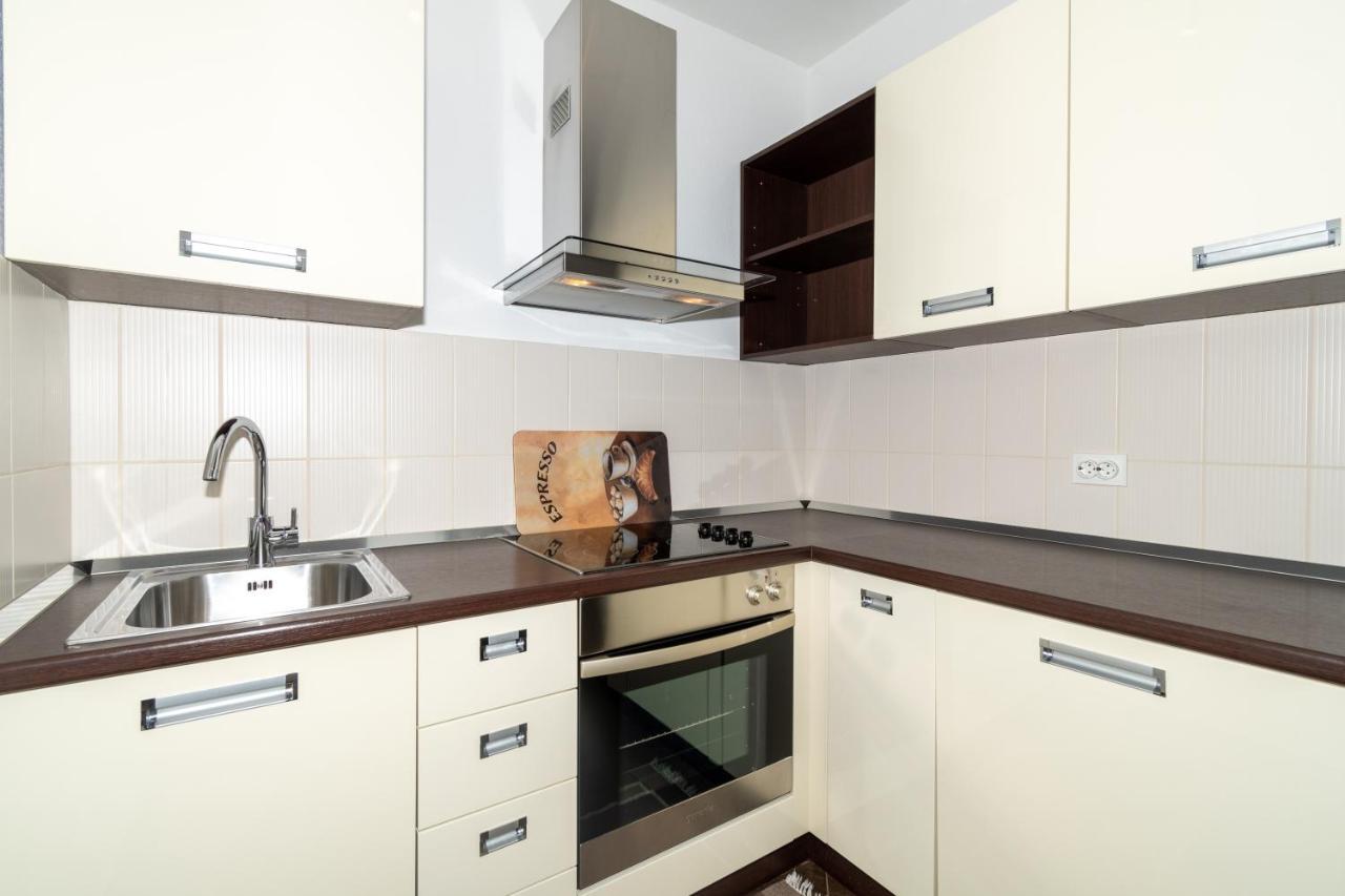 Trstenik Beach Apartment Split Buitenkant foto